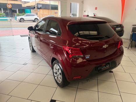 CHEVROLET Onix Hatch 1.4 4P FLEX LT, Foto 3