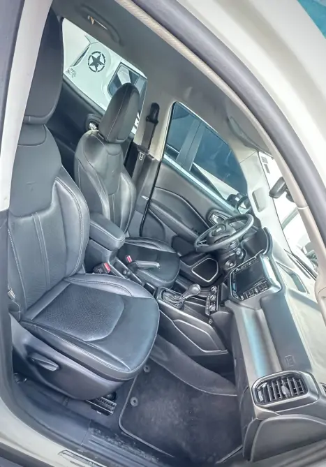 FIAT Toro 2.0 16V 4P VOLCANO 4WD TURBO DIESEL AUTOM�TICO, Foto 9