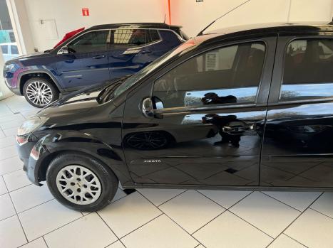 FORD Fiesta Hatch 1.6 4P, Foto 3