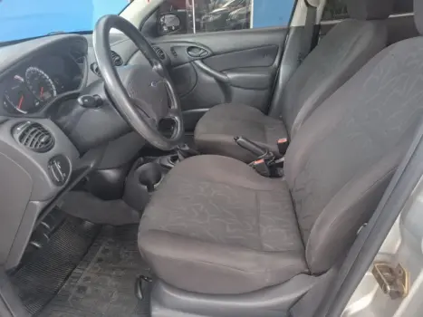 FORD Focus Hatch 1.6 4P FLEX GL, Foto 9