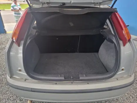 FORD Focus Hatch 1.6 4P FLEX GL, Foto 12