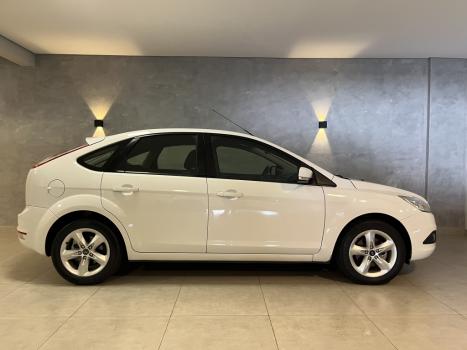 FORD Focus Hatch 1.6 16V 4P SE FLEX, Foto 4