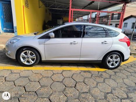 FORD Focus Hatch 1.6 16V 4P FLEX SE POWERSHIFT AUTOM�TICO, Foto 3