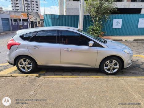 FORD Focus Hatch 1.6 16V 4P FLEX SE POWERSHIFT AUTOM�TICO, Foto 4