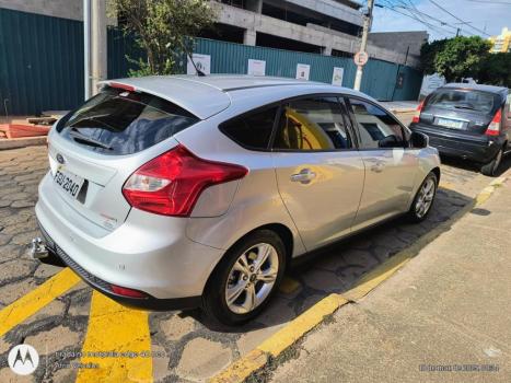 FORD Focus Hatch 1.6 16V 4P FLEX SE POWERSHIFT AUTOM�TICO, Foto 8