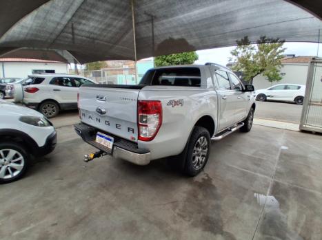 FORD Ranger 3.2 20V CABINE DUPLA 4X4 LIMITED TURBO DIESEL AUTOMÁTICO, Foto 6