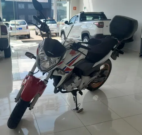 HONDA CB 300 R ESPECIAL EDITION, Foto 1