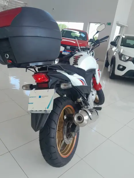 HONDA CB 300 R ESPECIAL EDITION, Foto 2