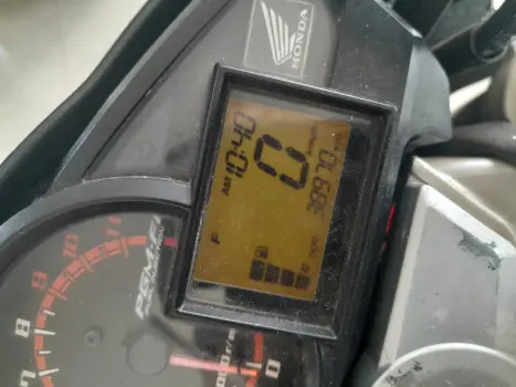 HONDA CB 300 R ESPECIAL EDITION, Foto 4