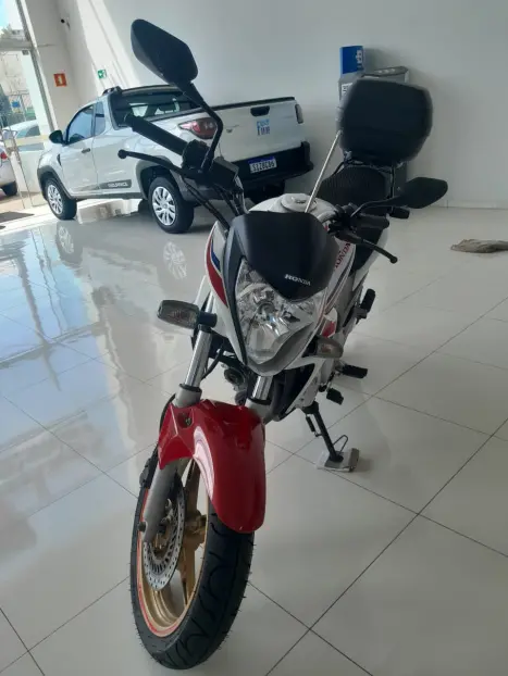 HONDA CB 300 R ESPECIAL EDITION, Foto 11