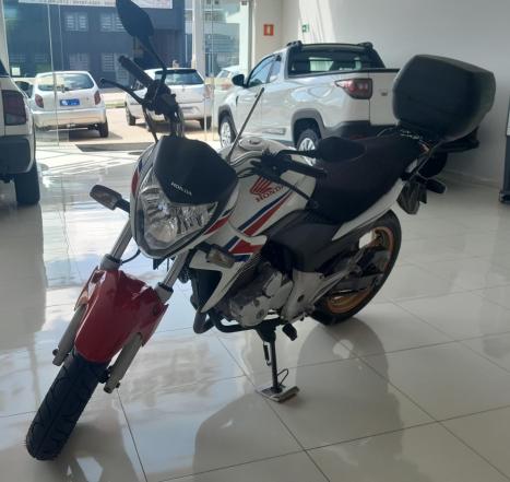 HONDA CB 300 R ESPECIAL EDITION, Foto 3