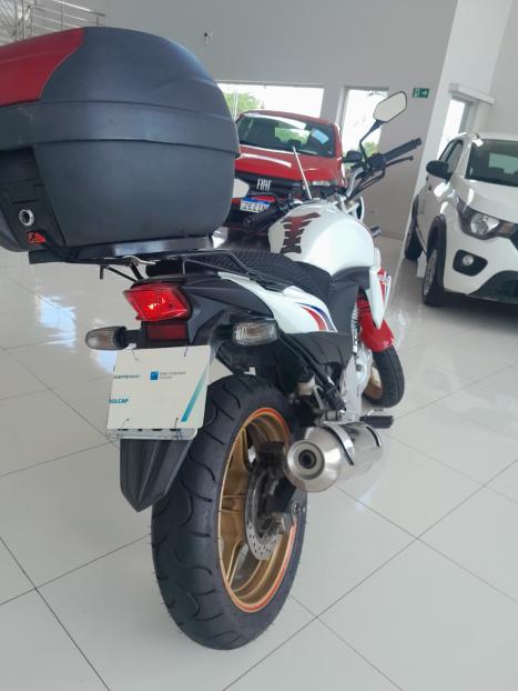 HONDA CB 300 R ESPECIAL EDITION, Foto 4