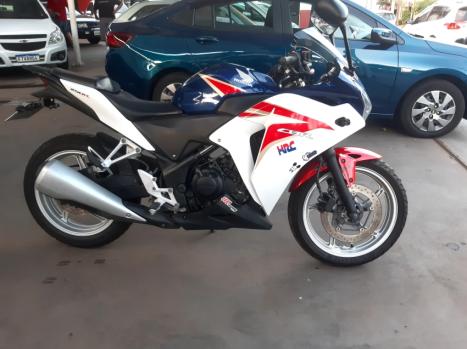 HONDA CBR 250 R, Foto 3