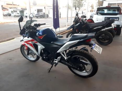 HONDA CBR 250 R, Foto 4
