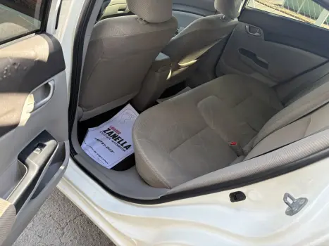 HONDA Civic 1.8 16V 4P FLEX LXS AUTOM�TICO, Foto 13