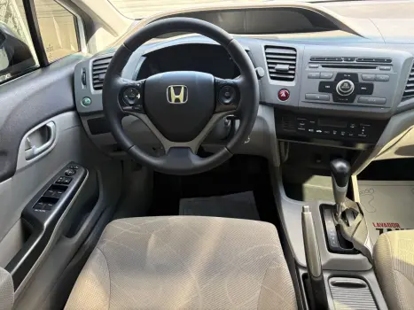 HONDA Civic 1.8 16V 4P FLEX LXS AUTOM�TICO, Foto 14