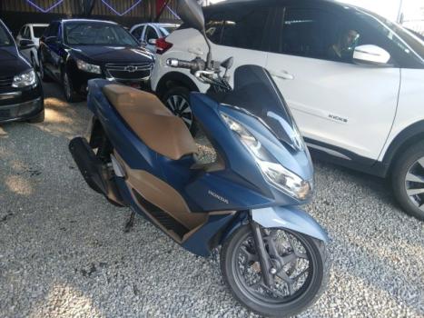 HONDA PCX 150 DLX, Foto 2