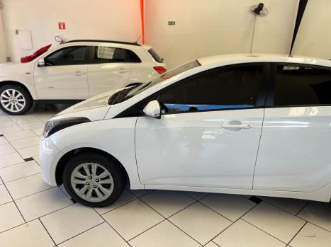 HYUNDAI HB 20 Sedan 1.6 16V 4P FLEX COMFORT PLUS AUTOMTICO, Foto 3