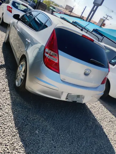 HYUNDAI I30 2.0 16V 4P, Foto 3