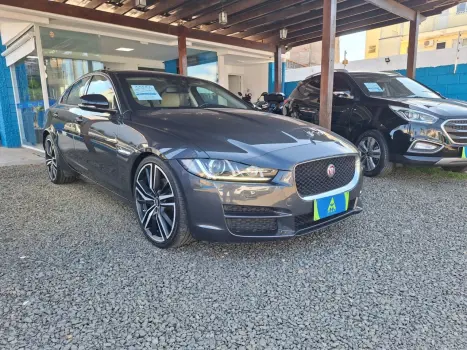 JAGUAR XE 2.0 16V 4P SI4 PURE TECH TURBO AUTOMÁTICO, Foto 2 JAGUAR XE 2.0 16V 4P SI4 PURE TECH TURBO AUTOMÁTICO, Foto 2