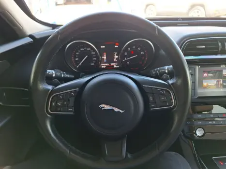 JAGUAR XE 2.0 16V 4P SI4 PURE TECH TURBO AUTOMÁTICO, Foto 10 JAGUAR XE 2.0 16V 4P SI4 PURE TECH TURBO AUTOMÁTICO, Foto 10
