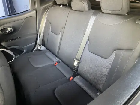 JEEP Renegade 1.8 16V 4P FLEX AUTOMÁTICO, Foto 7 JEEP Renegade 1.8 16V 4P FLEX AUTOMÁTICO, Foto 7