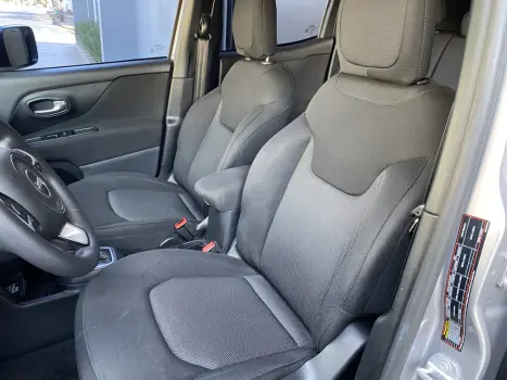 JEEP Renegade 1.8 16V 4P FLEX AUTOMÁTICO, Foto 10 JEEP Renegade 1.8 16V 4P FLEX AUTOMÁTICO, Foto 10