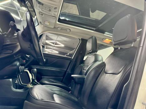 JEEP Renegade 1.8 16V 4P FLEX LONGITUDE AUTOM�TICO, Foto 10