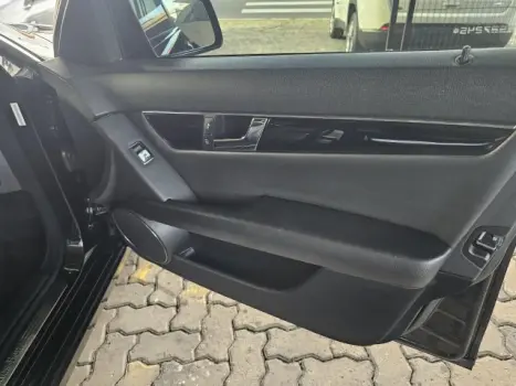 MERCEDES-BENZ C 180 1.8 16V 4P CGI CLASSIC AUTOMÁTICO, Foto 13 MERCEDES-BENZ C 180 1.8 16V 4P CGI CLASSIC AUTOMÁTICO, Foto 13