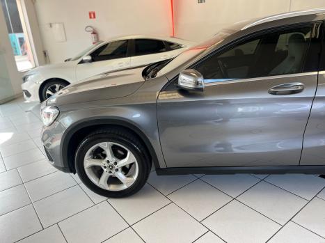 MERCEDES-BENZ GLA 200 1.6 16V 4P CGI ADVANCE TURBO AUTOMTICO, Foto 3