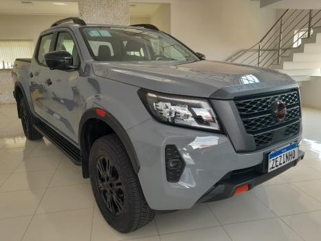 NISSAN Frontier 2.3 16V PRO4X CABINE DUPLA 4X4 BI-TURBO DIESEL AUTOMTICO, Foto 2