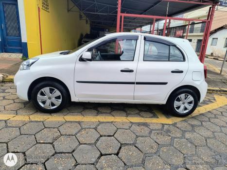 NISSAN March 1.0 12V 4P S FLEX, Foto 3