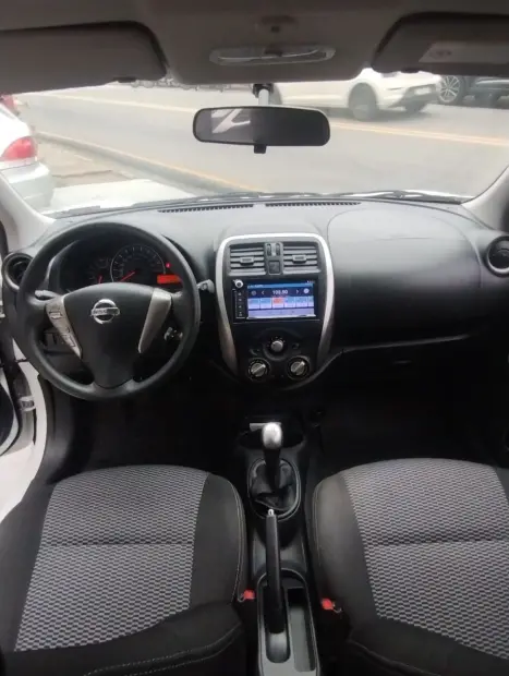 NISSAN March 1.0 16V 4P SV FLEX, Foto 9