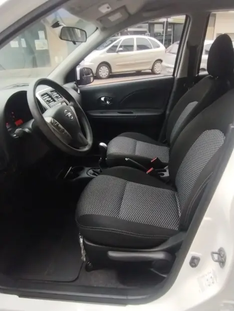 NISSAN March 1.0 16V 4P SV FLEX, Foto 10