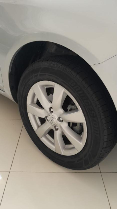 NISSAN Versa Sedan 1.6 16V 4P FLEX SL, Foto 5