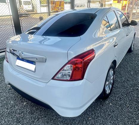 NISSAN Versa Sedan 1.6 16V 4P FLEXSTART V-DRIVE, Foto 2
