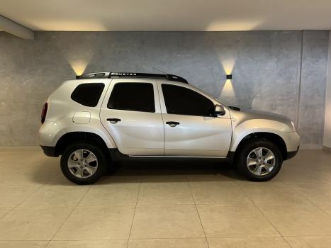 RENAULT Duster 1.6 16V 4P FLEX SCE AUTHENTIQUE X-TRONIC AUTOM�TICO, Foto 5