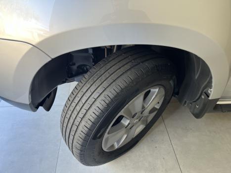 RENAULT Duster 1.6 16V 4P FLEX SCE AUTHENTIQUE X-TRONIC AUTOM�TICO, Foto 9