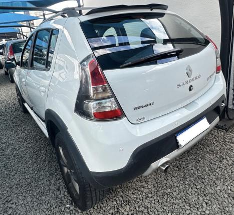 RENAULT Sandero 1.6 16V 4P FLEX STEPWAY AUTOM�TICO, Foto 2