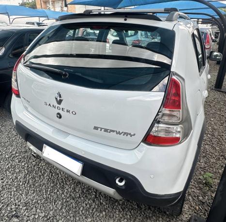 RENAULT Sandero 1.6 16V 4P FLEX STEPWAY AUTOM�TICO, Foto 4