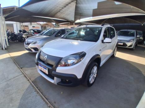 RENAULT Sandero 1.6 16V 4P FLEX STEPWAY AUTOM�TICO, Foto 3