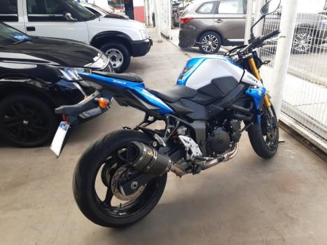 SUZUKI GSR 750 ZA, Foto 4
