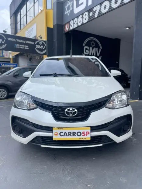 TOYOTA Etios Hatch 1.3 16V 4P FLEX X, Foto 2