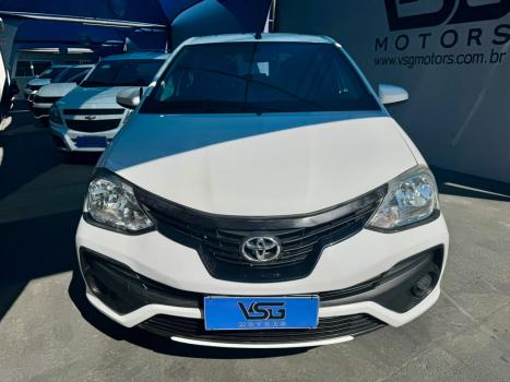 TOYOTA Etios Hatch 1.3 16V 4P FLEX X, Foto 2