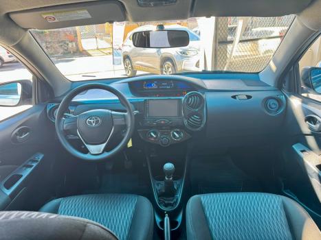 TOYOTA Etios Hatch 1.3 16V 4P FLEX X, Foto 7