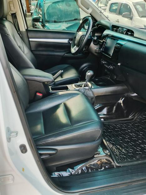 TOYOTA Hilux Caminhonete 2.8 16V SRV 4X4 DIESEL CABINE DUPLA AUTOM�TICO, Foto 8