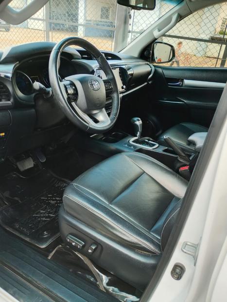 TOYOTA Hilux Caminhonete 2.8 16V SRV 4X4 DIESEL CABINE DUPLA AUTOM�TICO, Foto 12