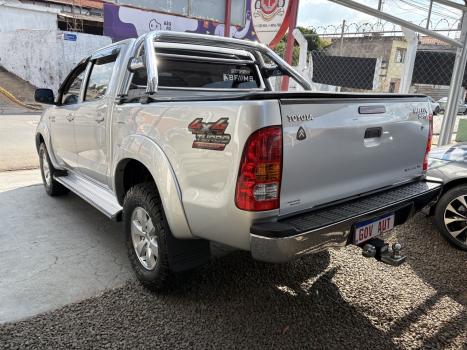 TOYOTA Hilux Caminhonete 3.0 4P 4X4 SRV TURBO DIESEL CABINE DUPLA AUTOM�TICO, Foto 4