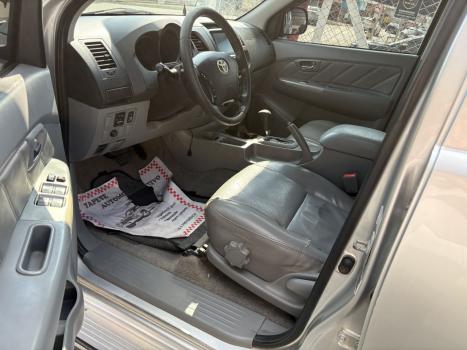 TOYOTA Hilux Caminhonete 3.0 4P 4X4 SRV TURBO DIESEL CABINE DUPLA AUTOM�TICO, Foto 7