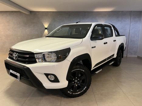 TOYOTA Hilux Caminhonete 2.8 16V 4P SR 4X4 DIESEL CHALLENGE CABINE DUPLA AUTOM�TICO, Foto 2
